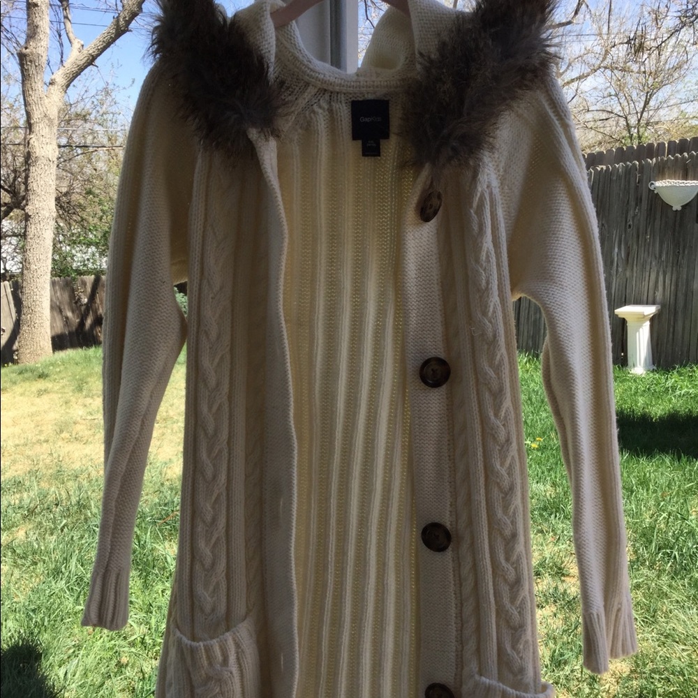 White knit Gap Kids sweater